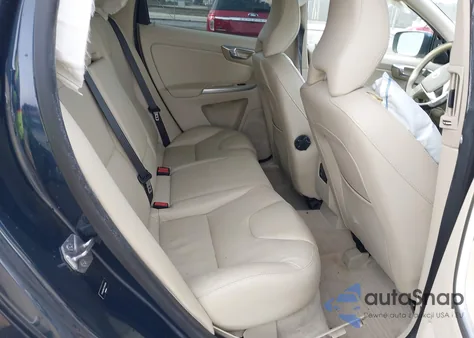 2015 Volvo Xc60 T6 from USA, damaged, VIN YV4902RK7F2640594